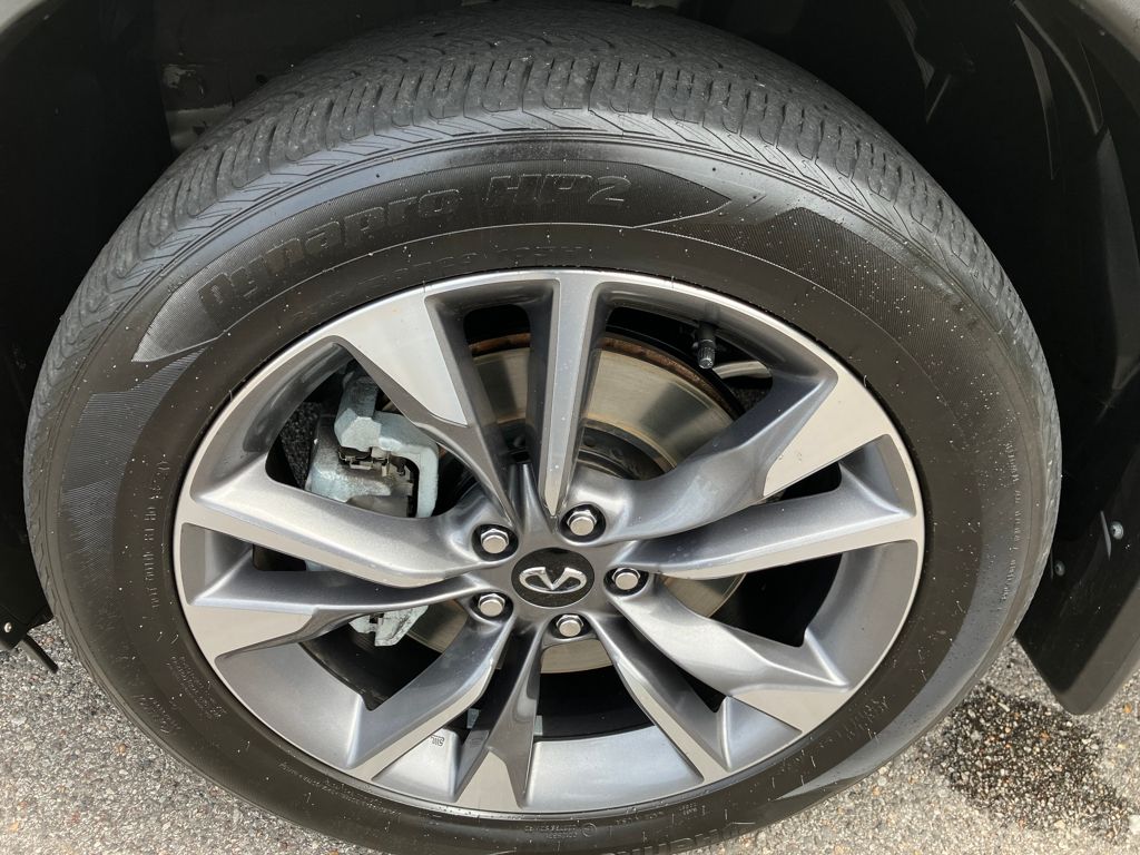 2022 Infiniti QX60 Luxe photo 14