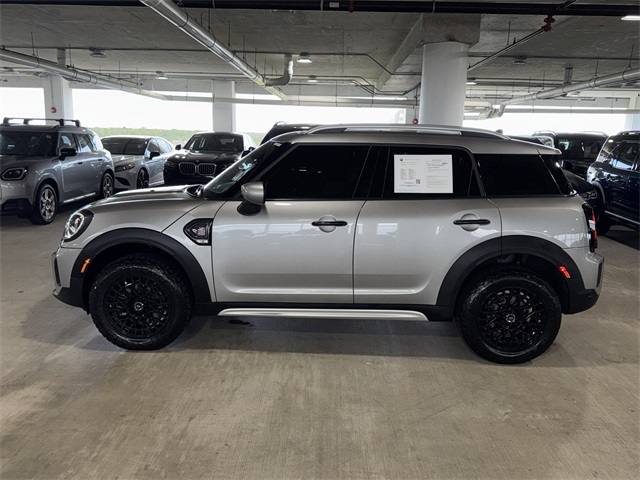 2024 Mini Cooper Signature photo 2