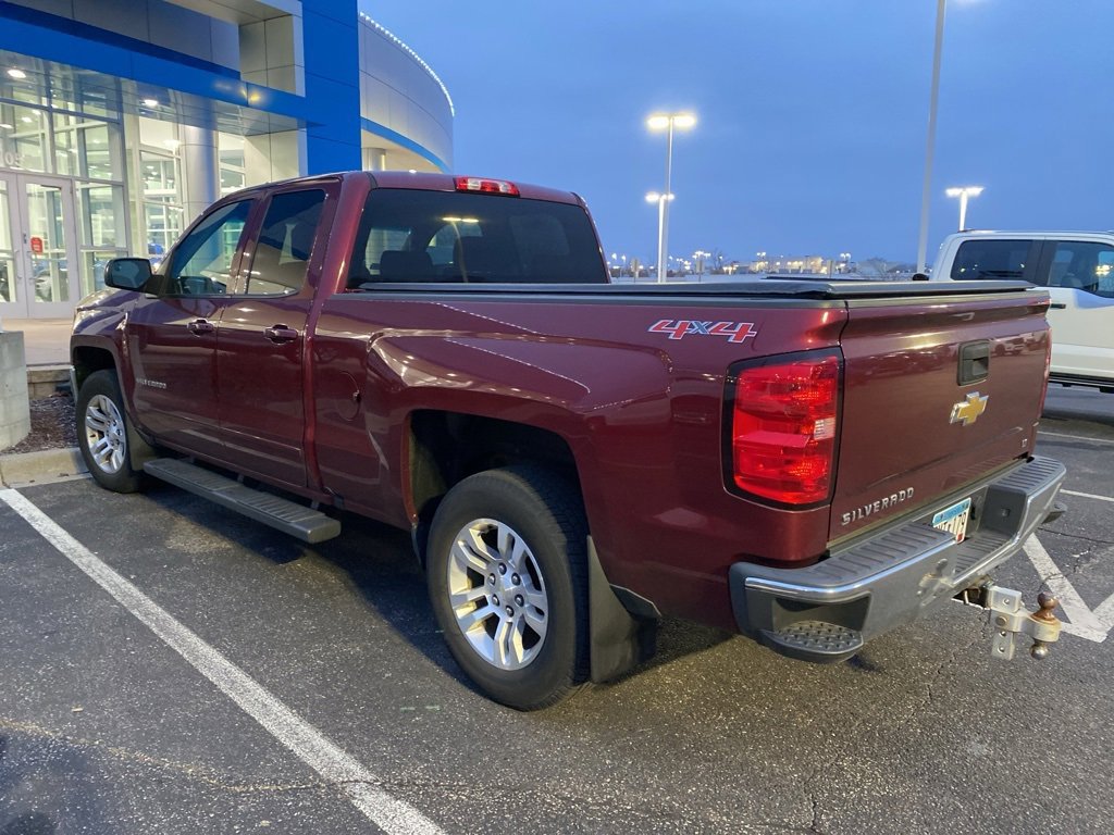 2016 Chevrolet Silverado 1500 LT photo 3