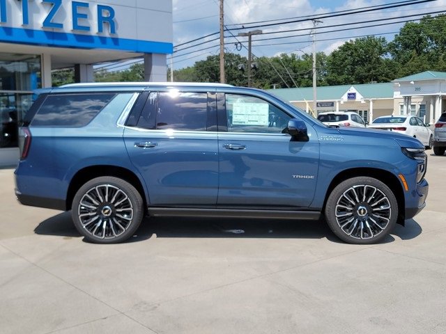 2025 Chevrolet Tahoe High Country photo 2