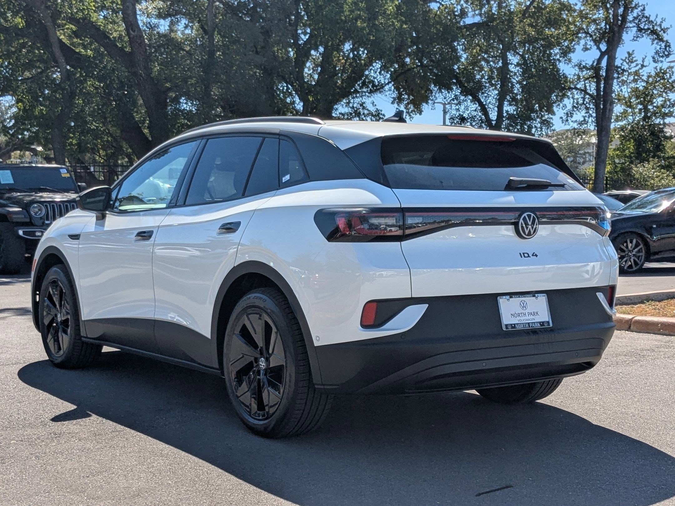 2025 Volkswagen ID.4 Pro S photo 3