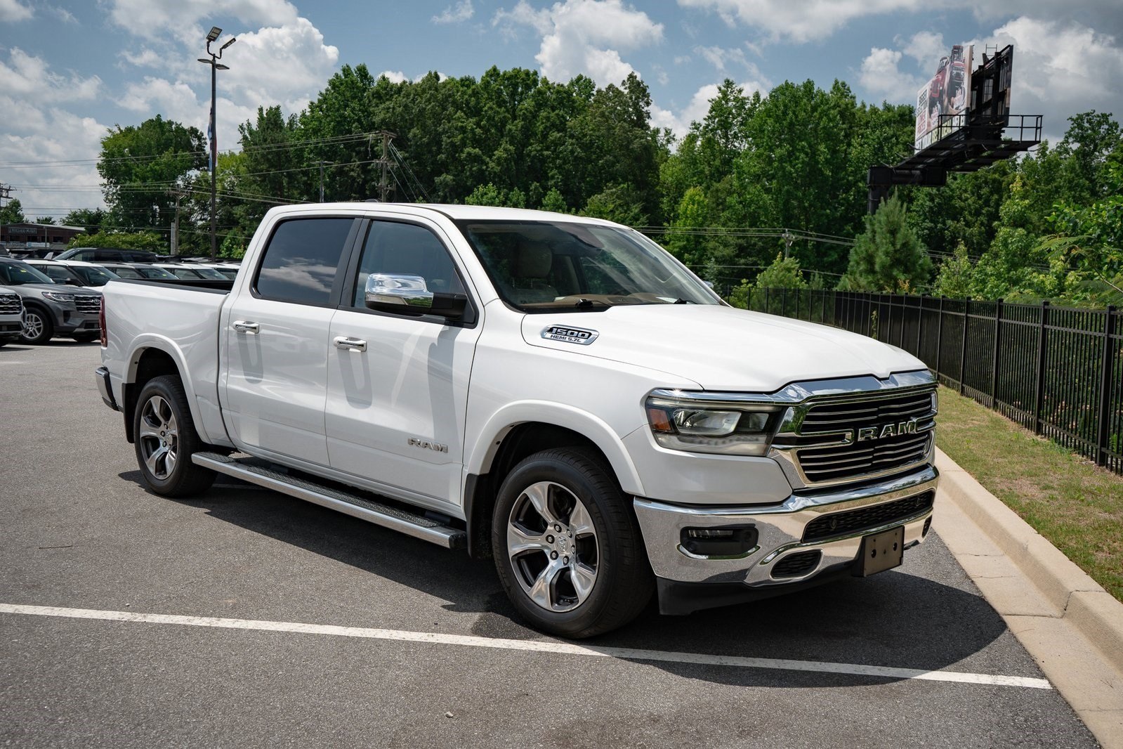 2019 Ram 1500 Laramie photo 11