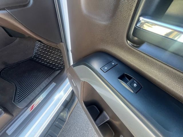 2017 Chevrolet Silverado 1500 LT photo 23