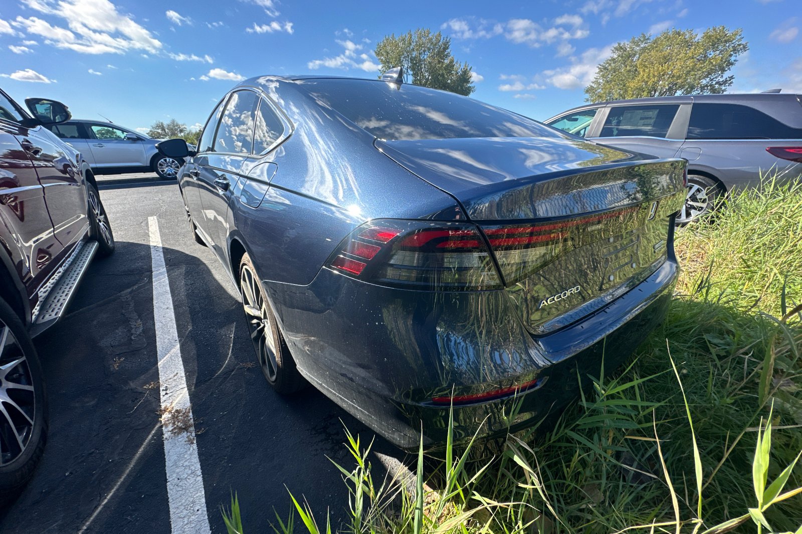 2025 Honda Accord Hybrid Touring photo 3