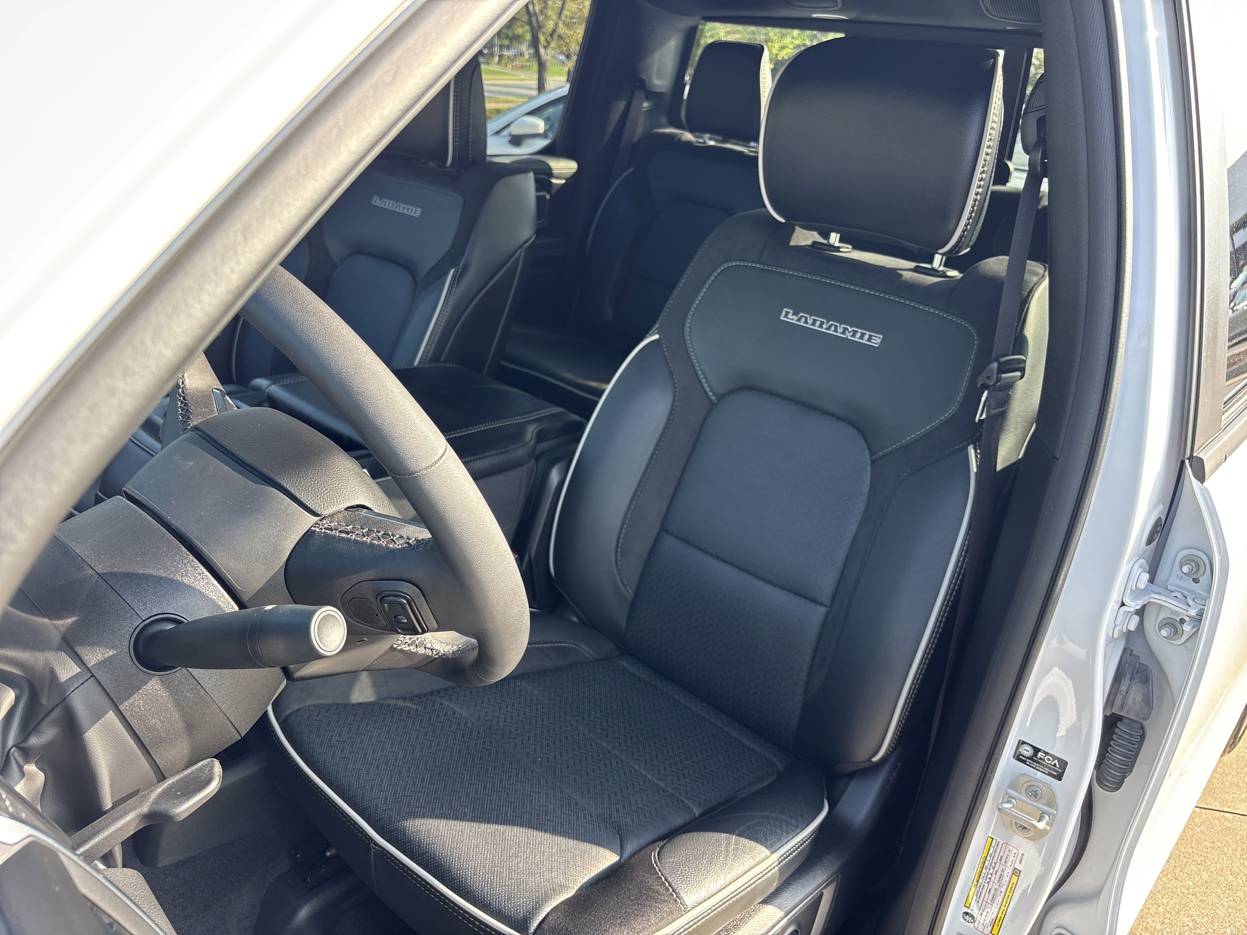 2025 Ram 1500 Laramie photo 3