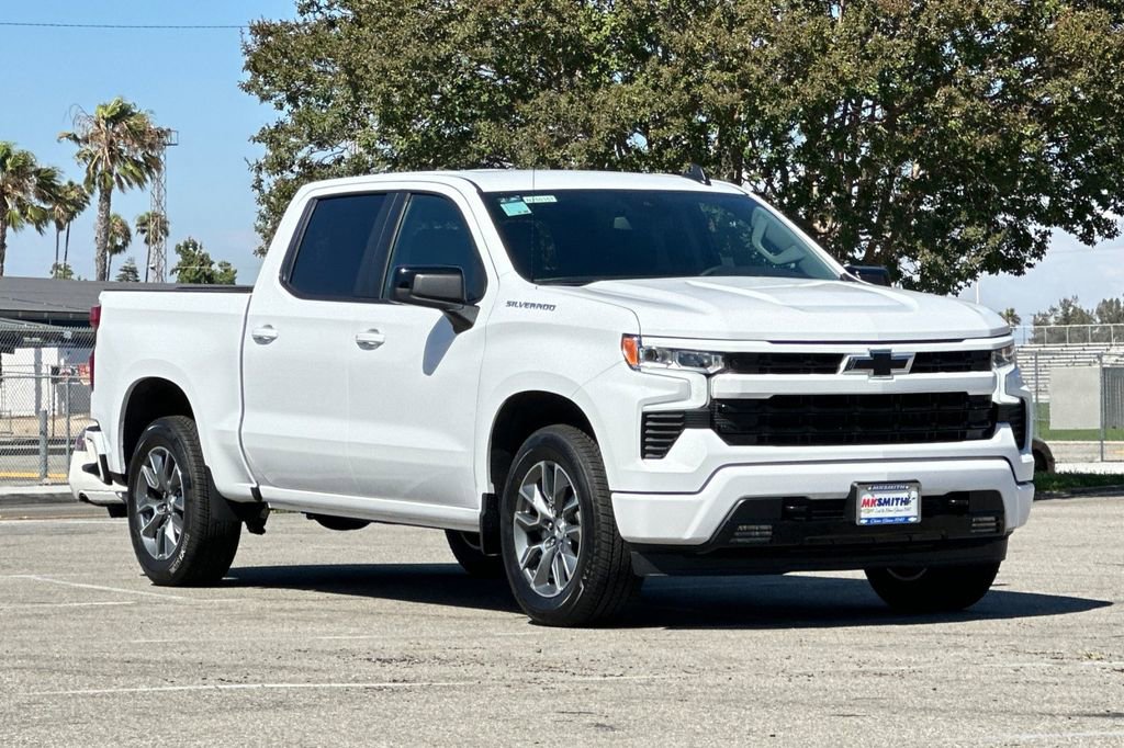 2025 Chevrolet Silverado 1500 RST photo 2