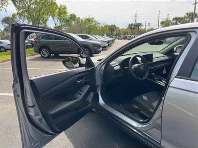 2025 Honda Accord 1.5T LX photo 15