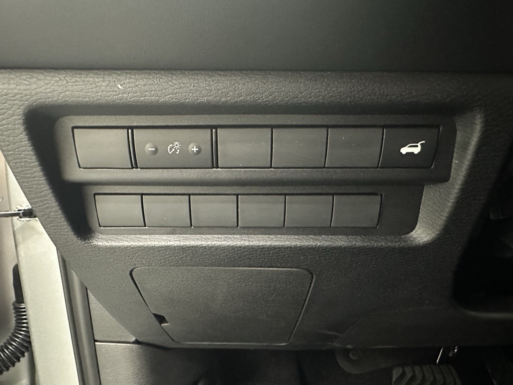 2025 Mitsubishi Outlander SE photo 28