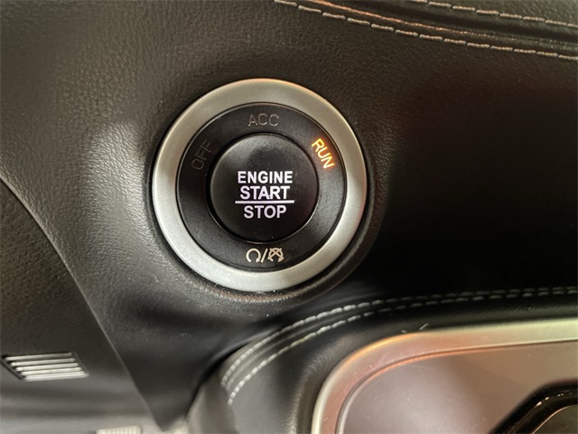 2022 Dodge Challenger R/T Plus photo 23