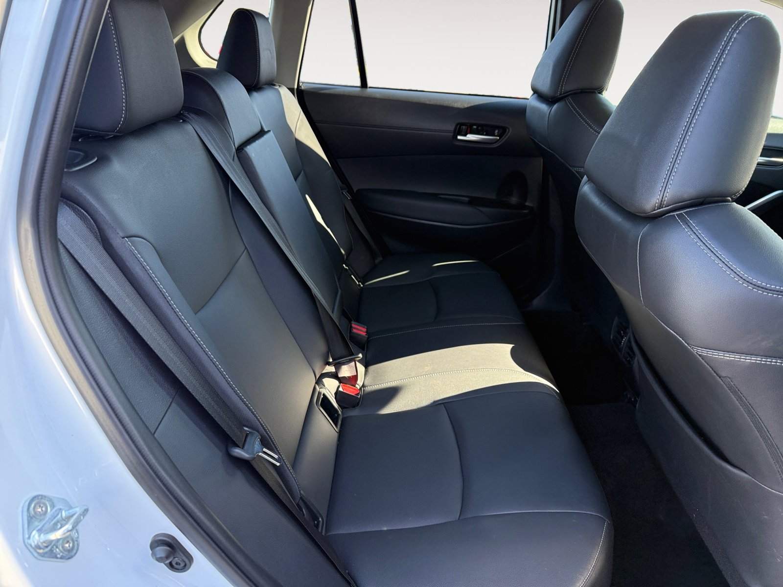 2022 Toyota Corolla Cross XLE photo 18