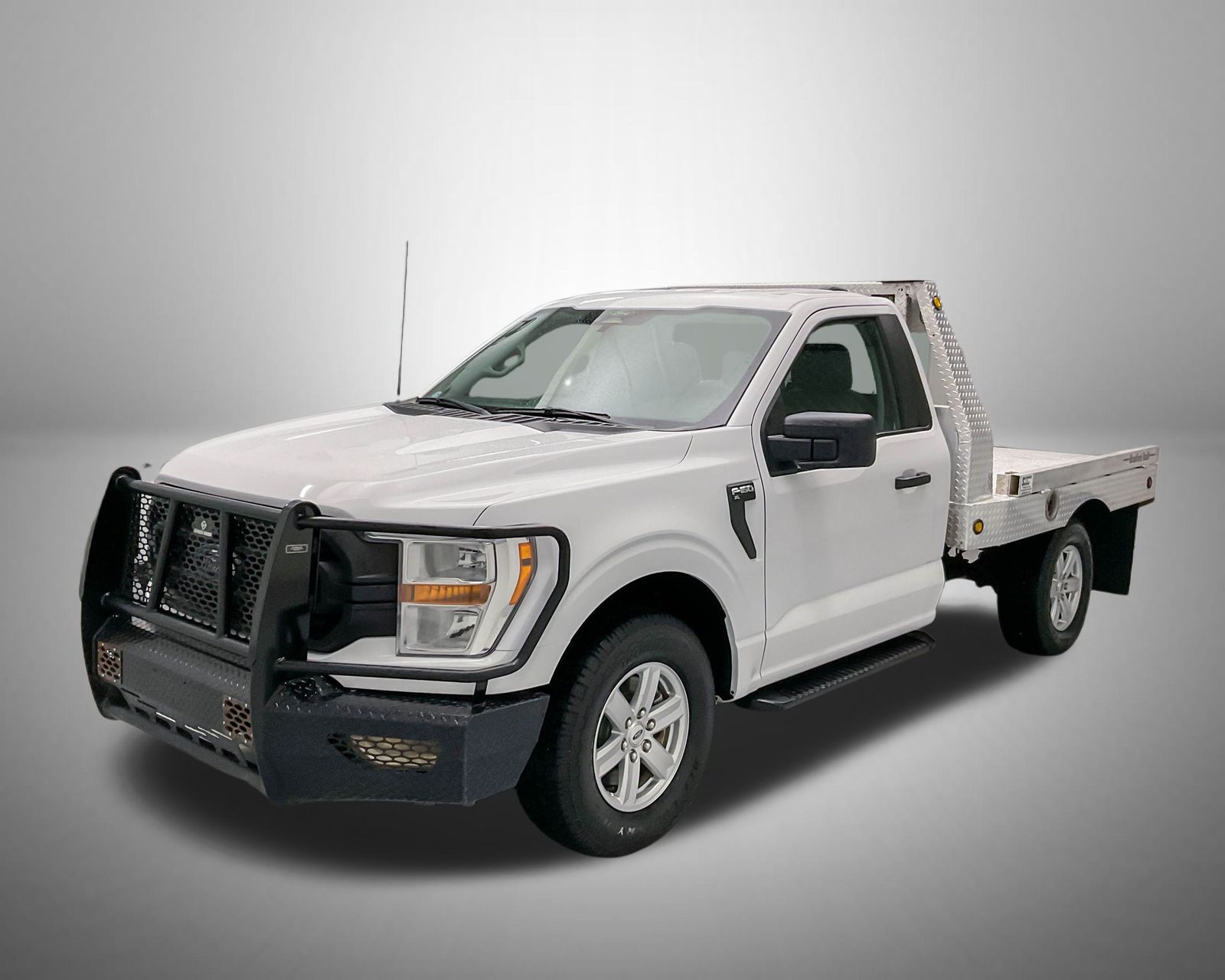 2022 Ford F-150 XL's photo