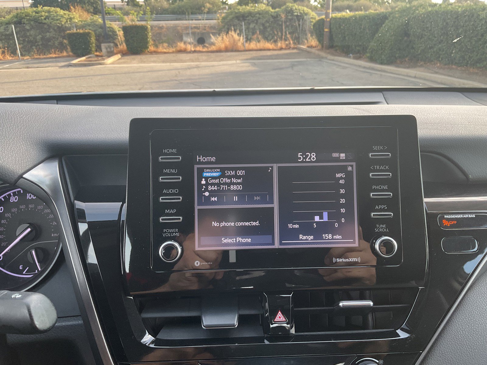 2021 Toyota Camry SE photo 11