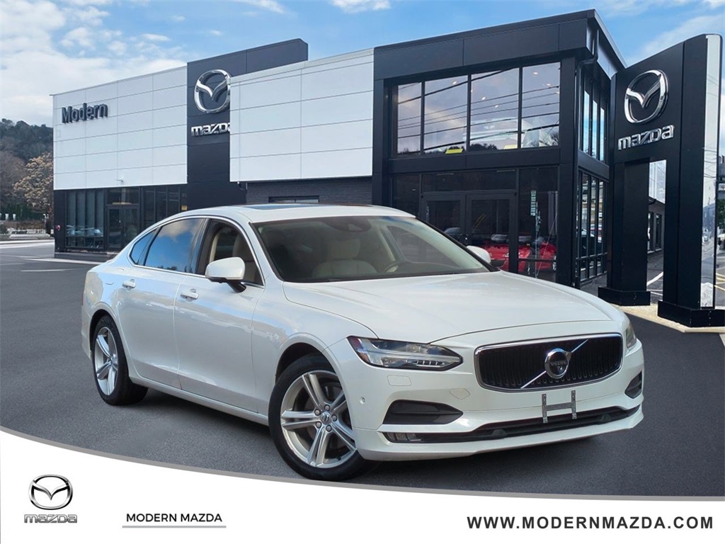 2018 Volvo S90 Momentum's photo