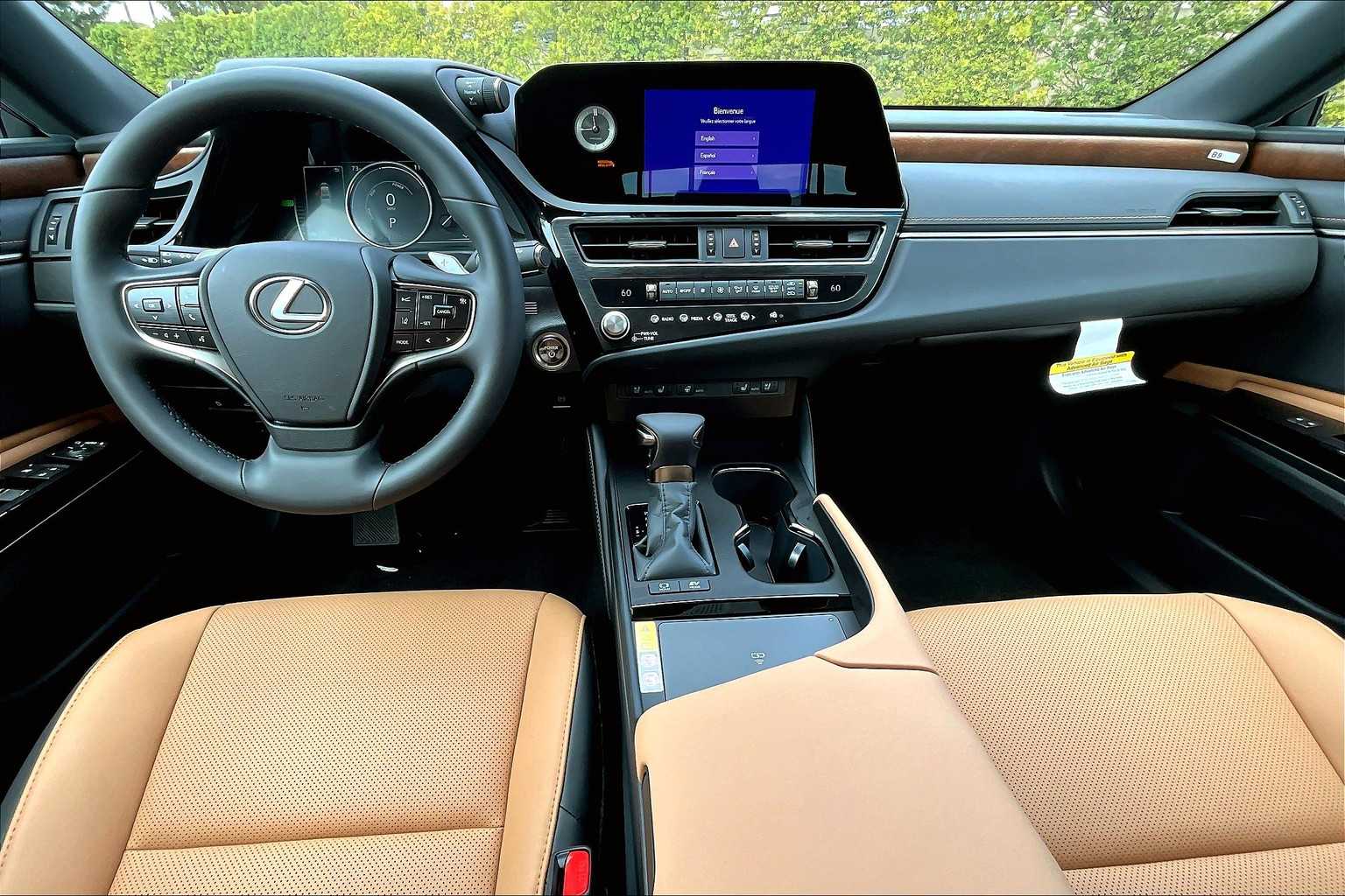 2025 Lexus ES 300h Premium photo 5