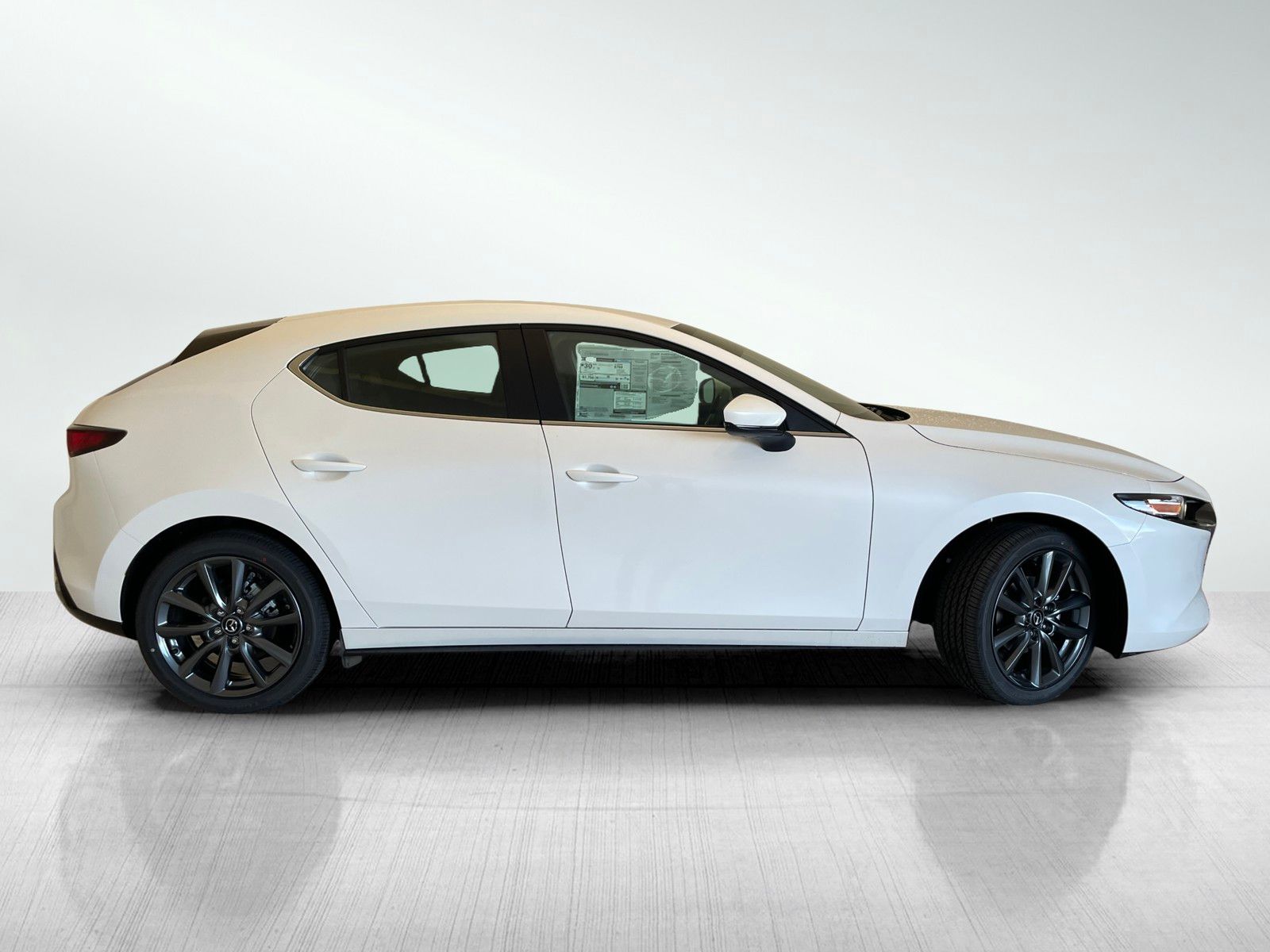 2025 Mazda Mazda3 Hatchback 2.5 s Preferred photo 3