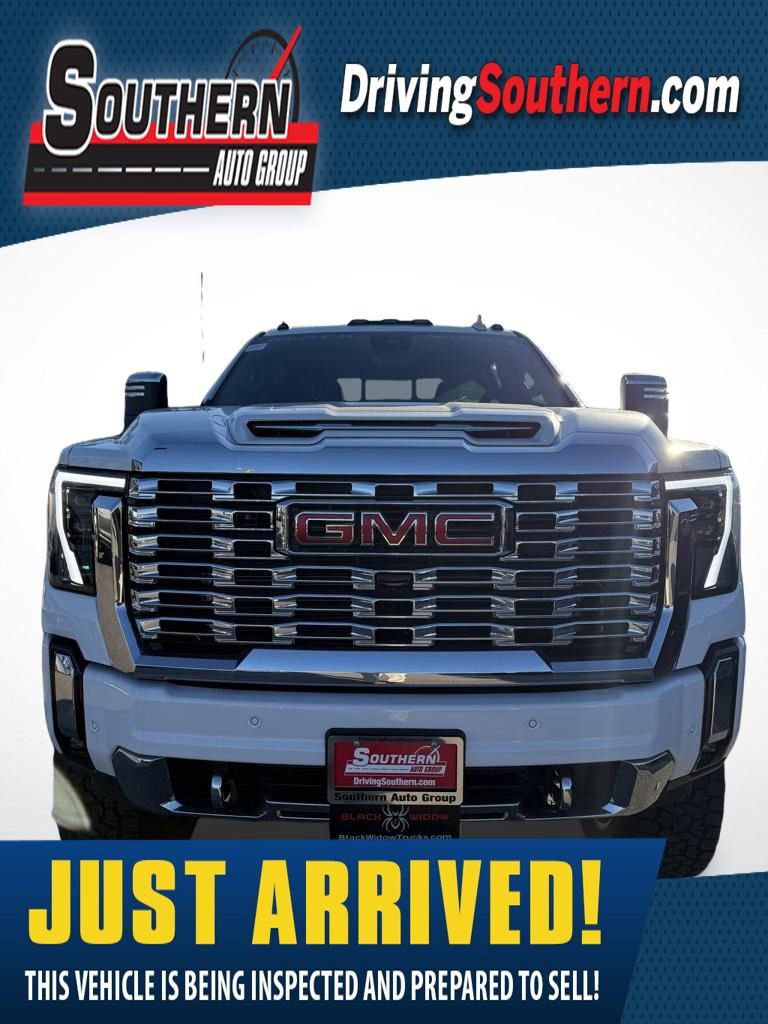 2025 GMC Sierra Denali's photo
