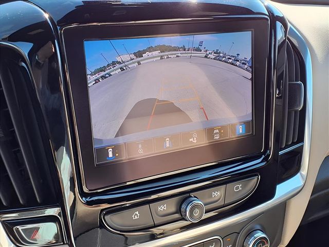 2022 Chevrolet Traverse Leather photo 5