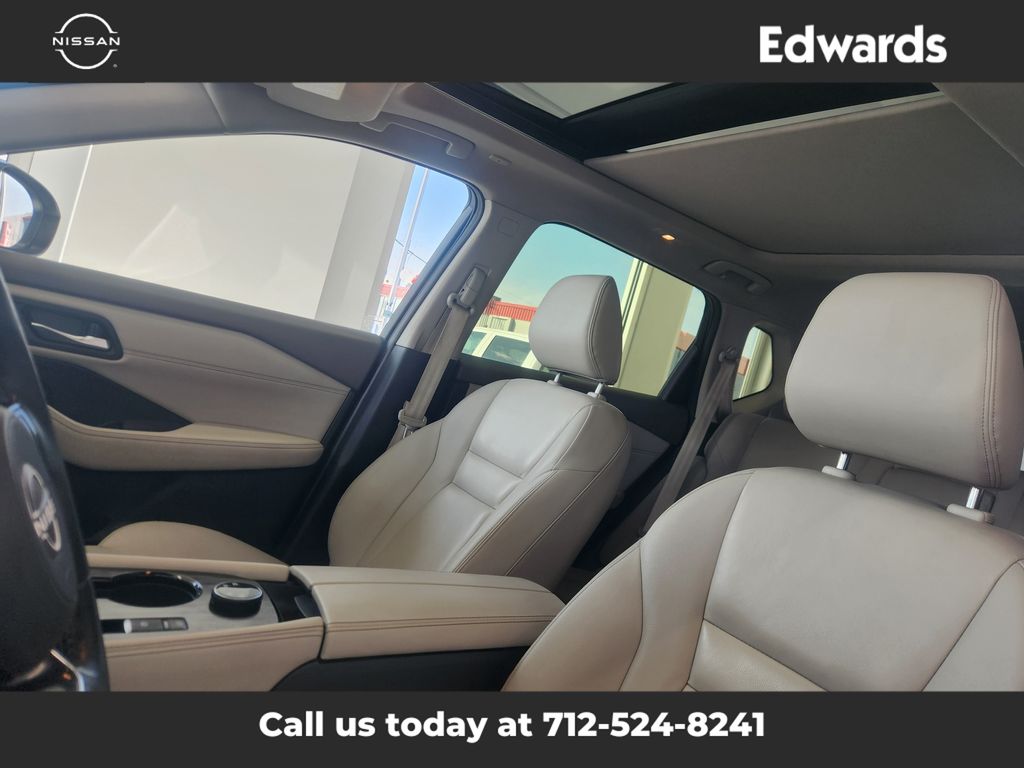 2023 Nissan Rogue SL photo 19