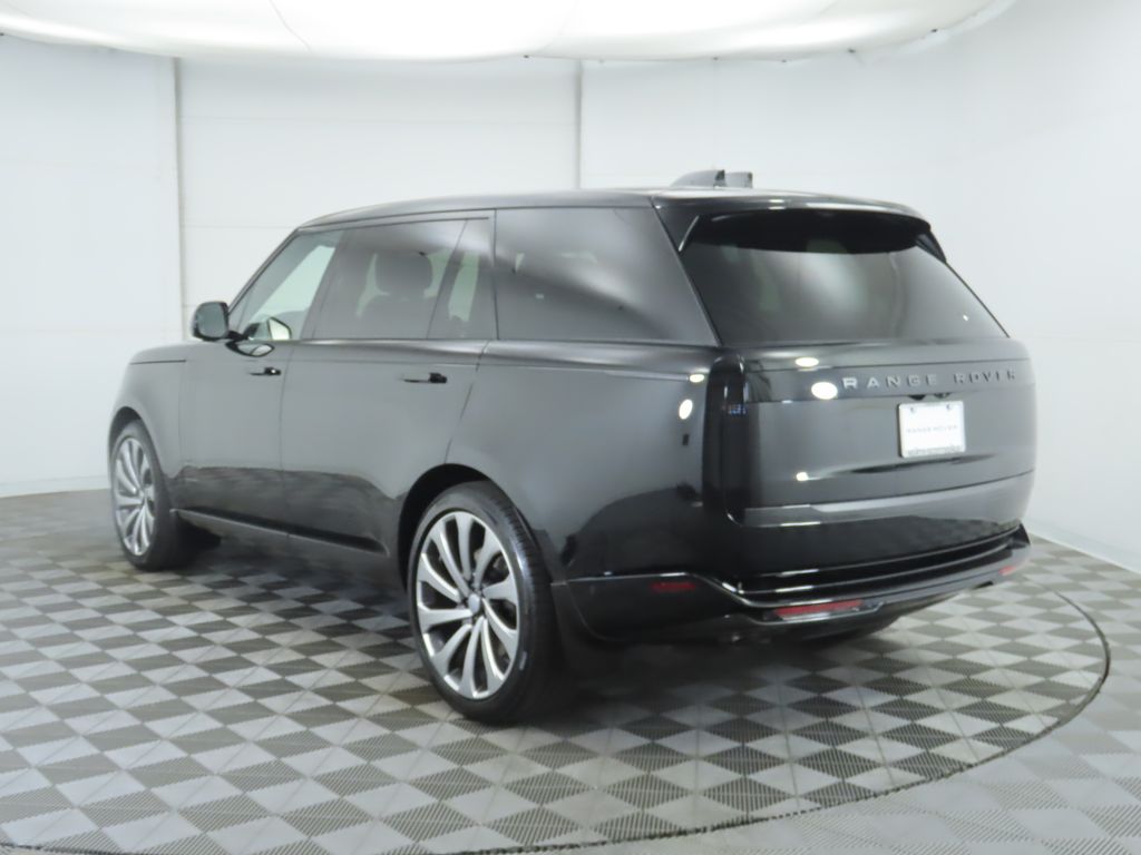 2025 Land Rover Range Rover SE photo 4