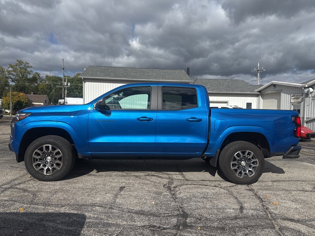 2023 Chevrolet Colorado LT photo 4
