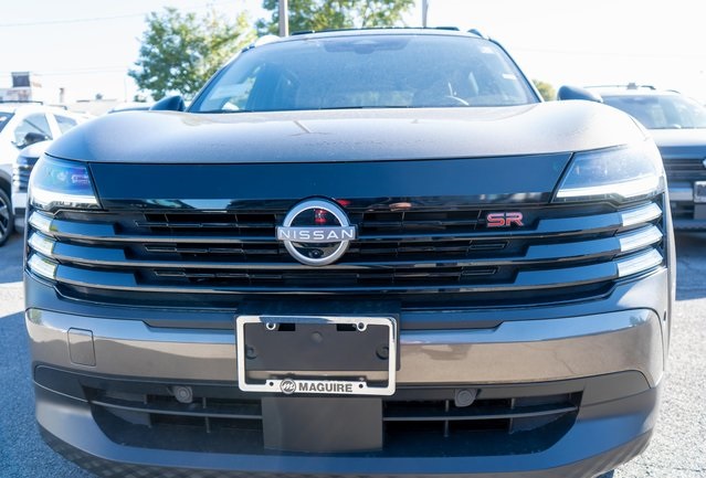 2026 Nissan Kicks SR photo 3