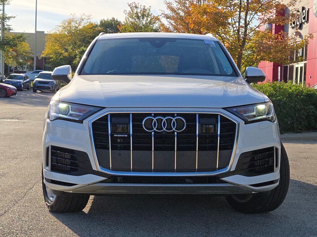 2022 Audi Q7 55 Premium Plus photo 3