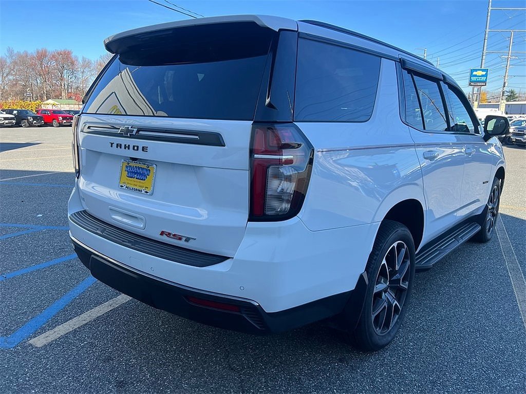 2021 Chevrolet Tahoe RST photo 3