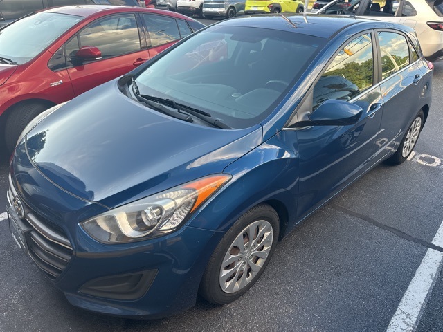2016 Hyundai Elantra GT Base photo 2