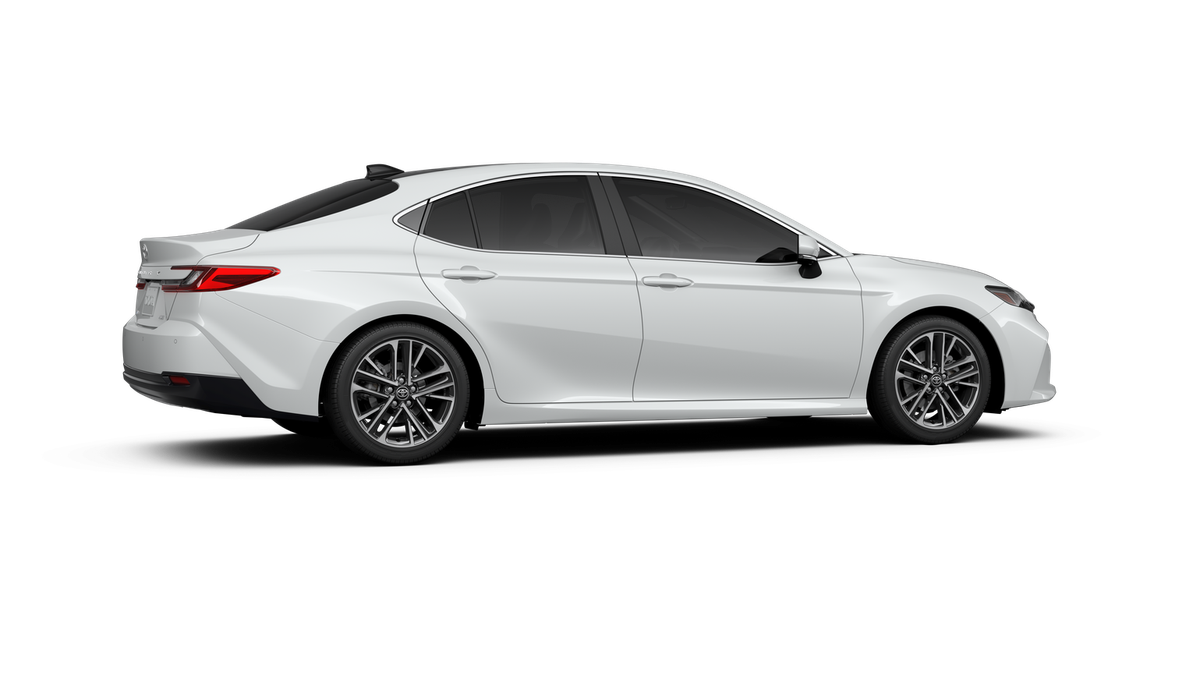 2025 Toyota Camry XLE photo 43