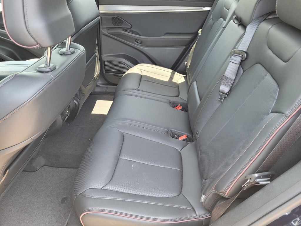 2025 Jeep Wagoneer S Launch Edition photo 9