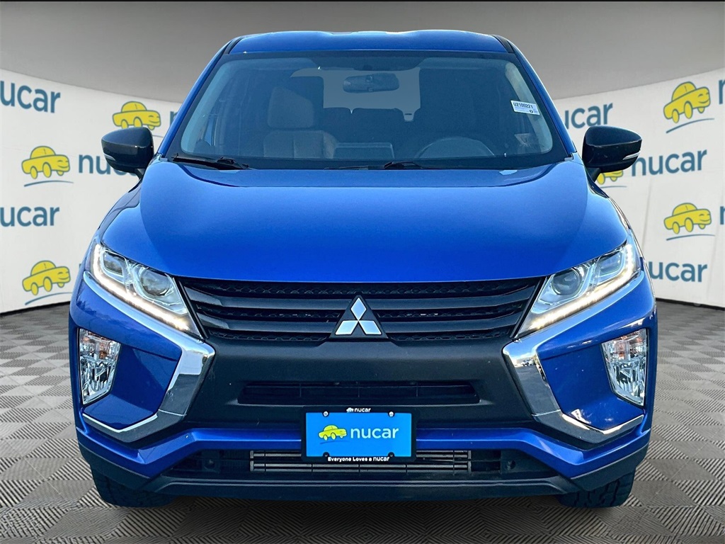 2020 Mitsubishi Eclipse Cross LE photo 2
