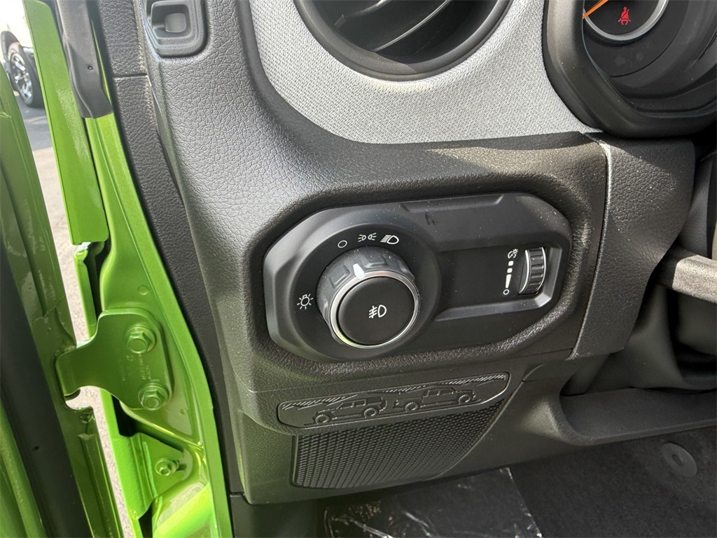 2025 Jeep Wrangler Sport photo 12