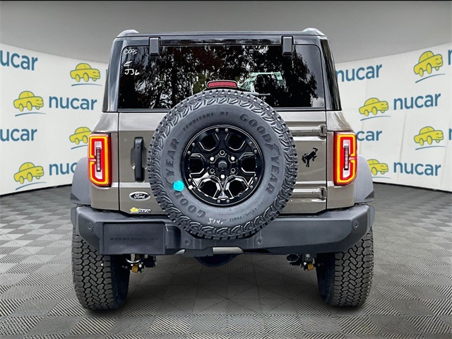 2025 Ford Bronco Outer Banks photo 4