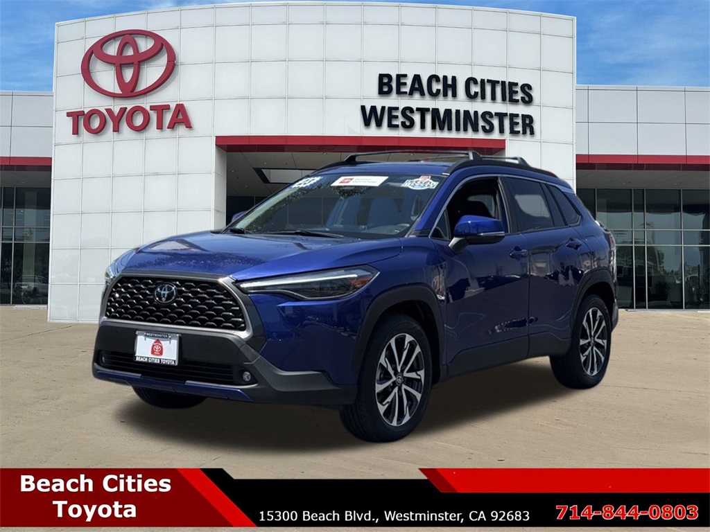 2023 Toyota Corolla Cross XLE photo 5