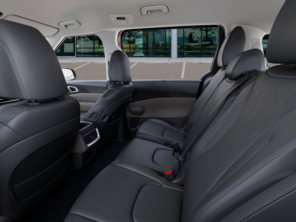 2026 Kia Carnival EX photo 15
