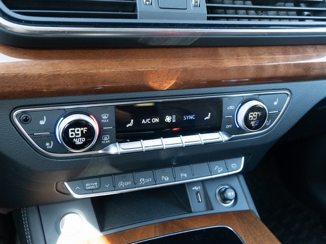 2023 Audi Q5 45 S line Prestige Premium photo 22