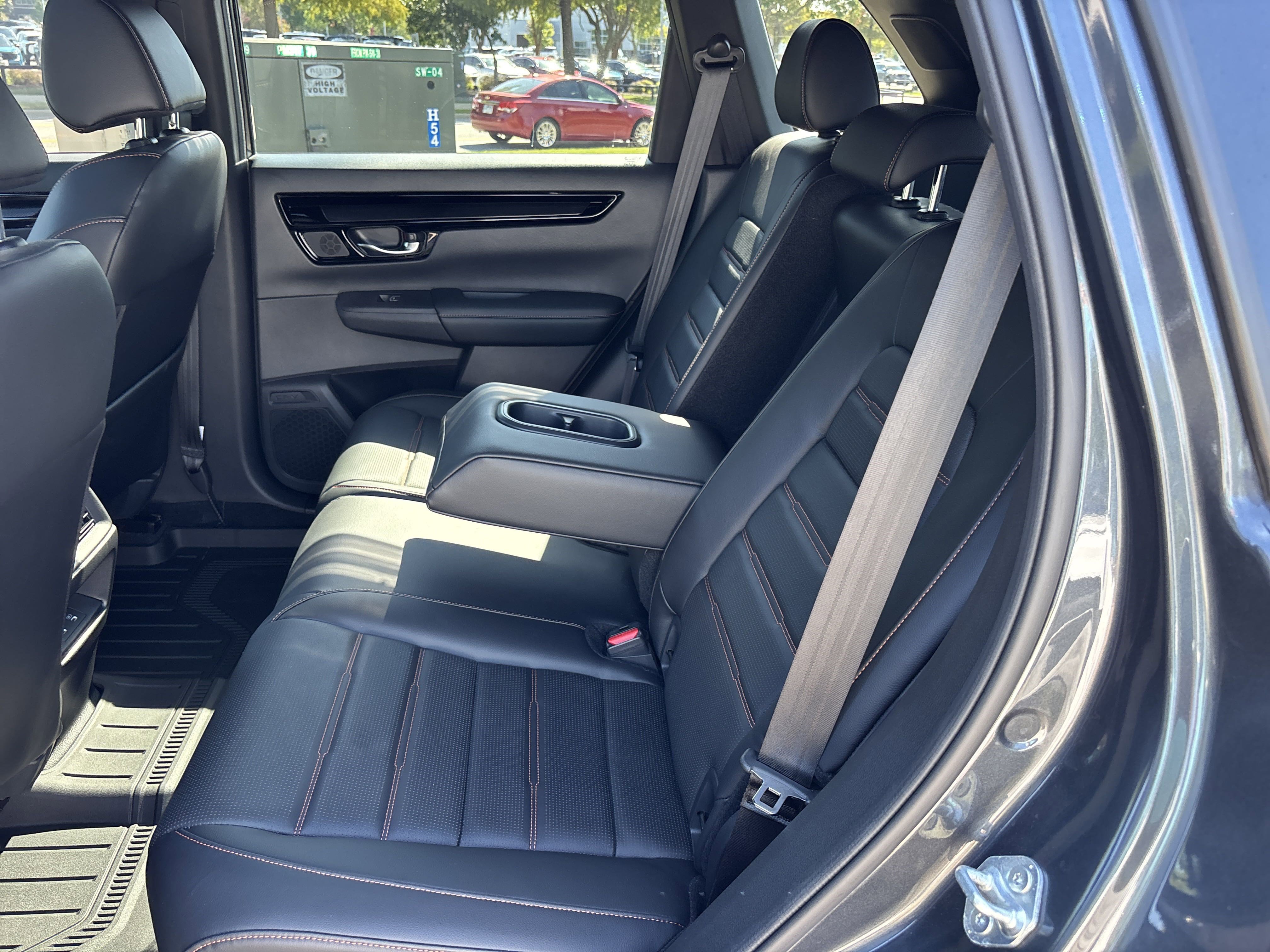 2025 Honda CR-V Hybrid Sport Touring photo 2