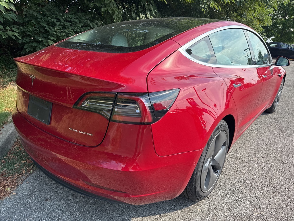 2019 Tesla Model 3 Long Range photo 3