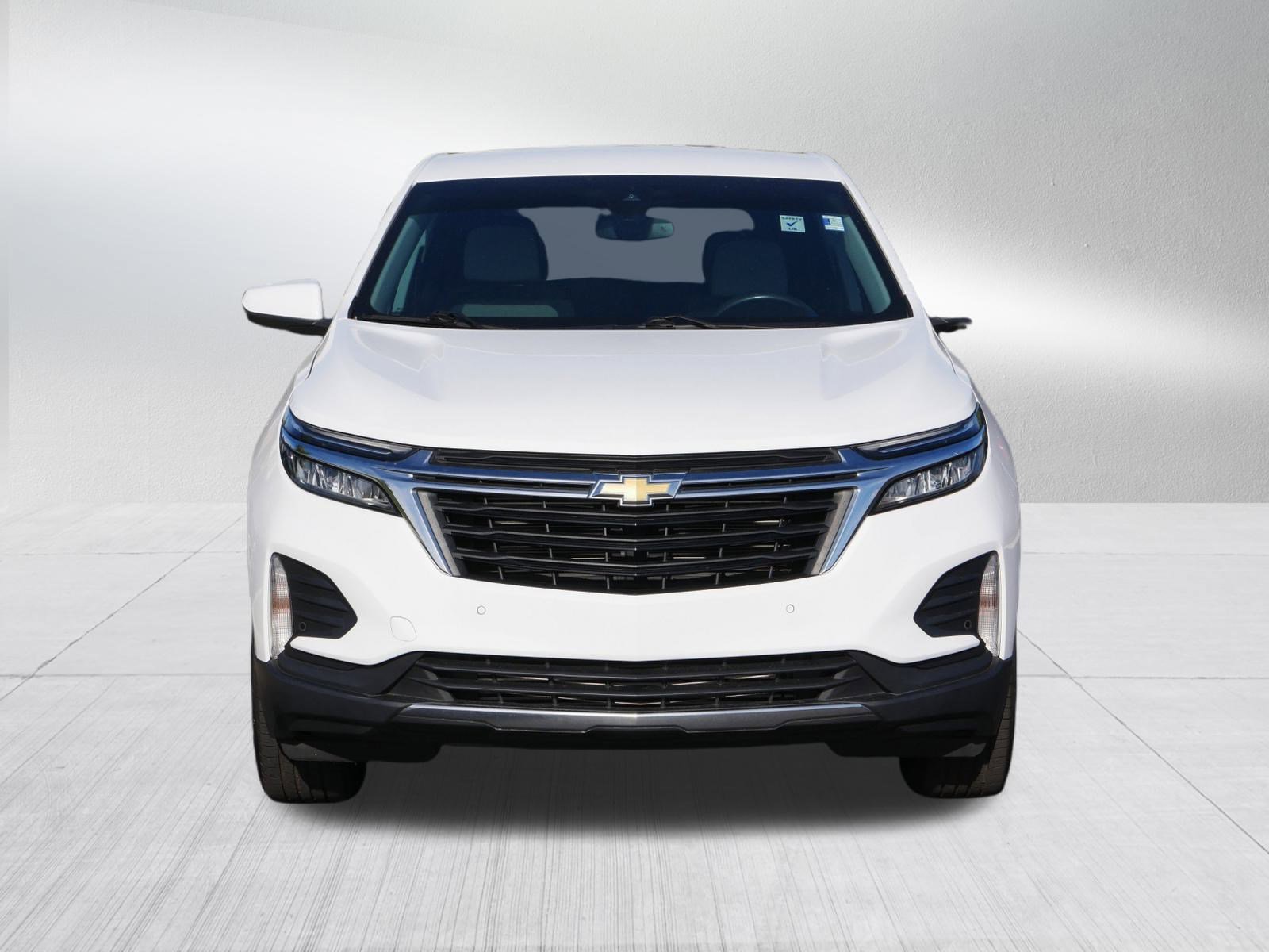 2023 Chevrolet Equinox LT photo 2