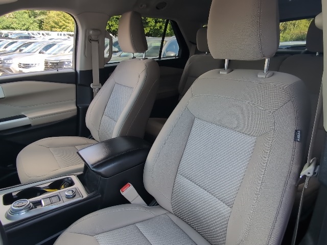 2022 Ford Explorer XLT photo 14