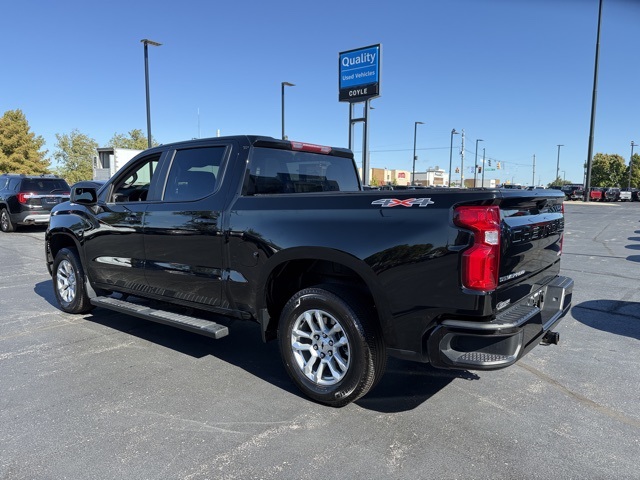 2023 Chevrolet Silverado 1500 RST photo 2