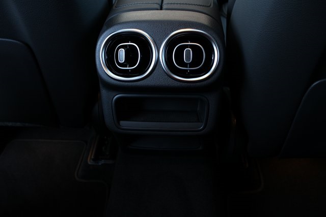 2025 Mercedes Benz GLC 300 4MATIC photo 29