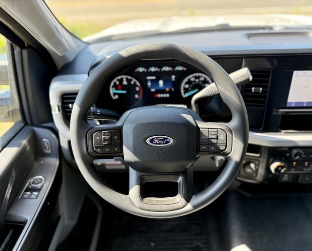 2025 Ford F-550 XL photo 15