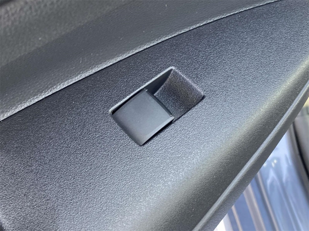 2026 Toyota Corolla LE photo 12