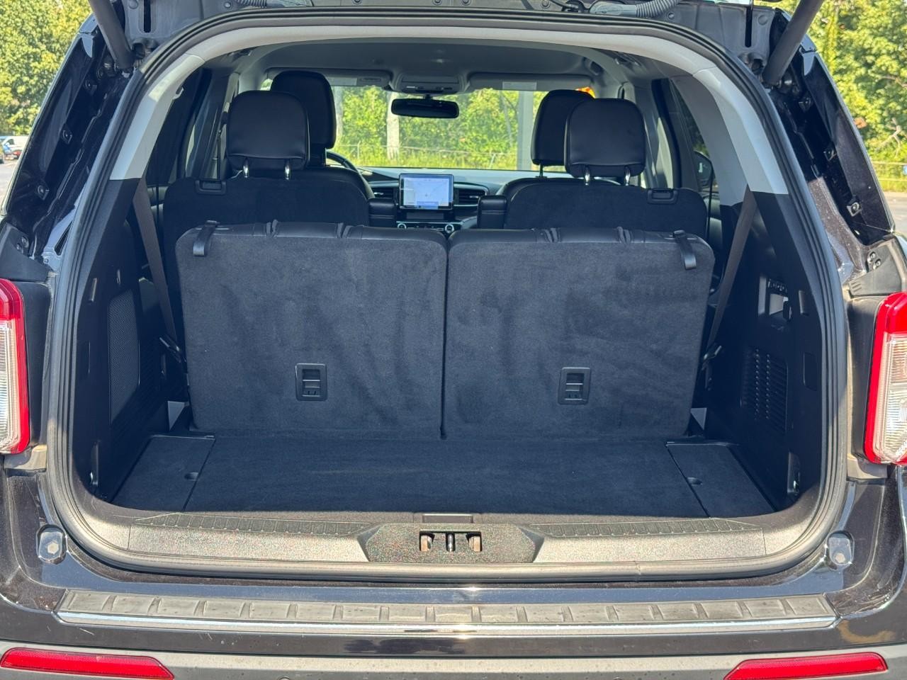 2022 Ford Explorer Limited photo 3