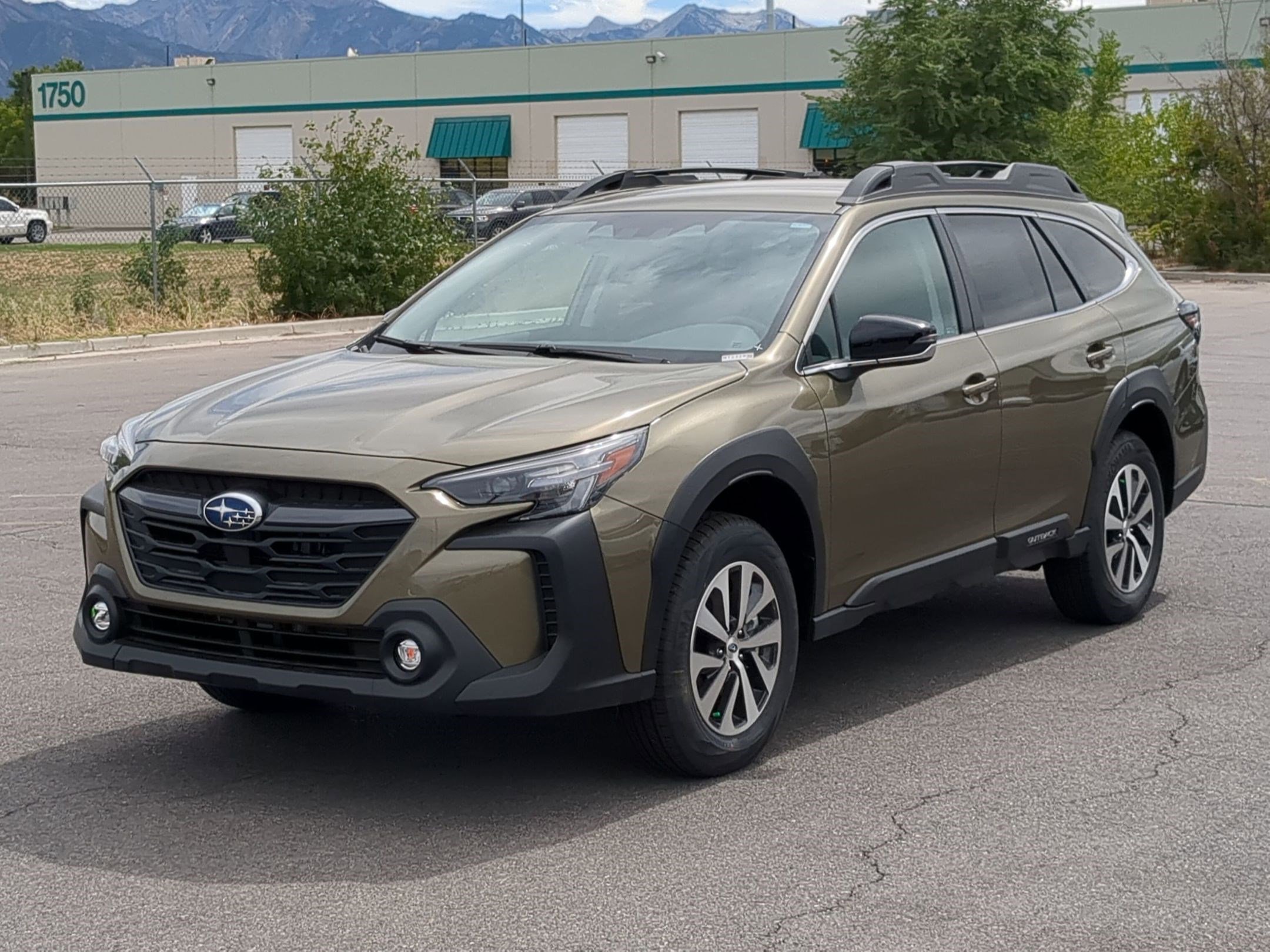 2025 Subaru Outback Premium photo 6