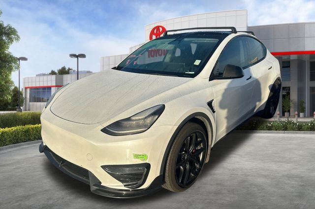 Used 2021 Tesla Model Y Long Range with VIN 5YJYGDEE8MF090595 for sale in Oakland, CA