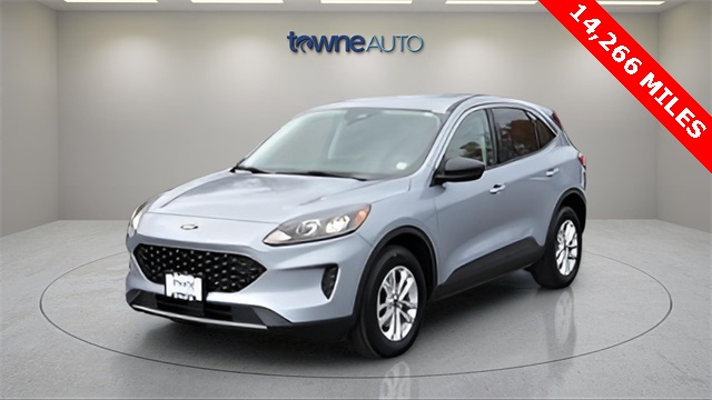 2022 Ford Escape SE's photo