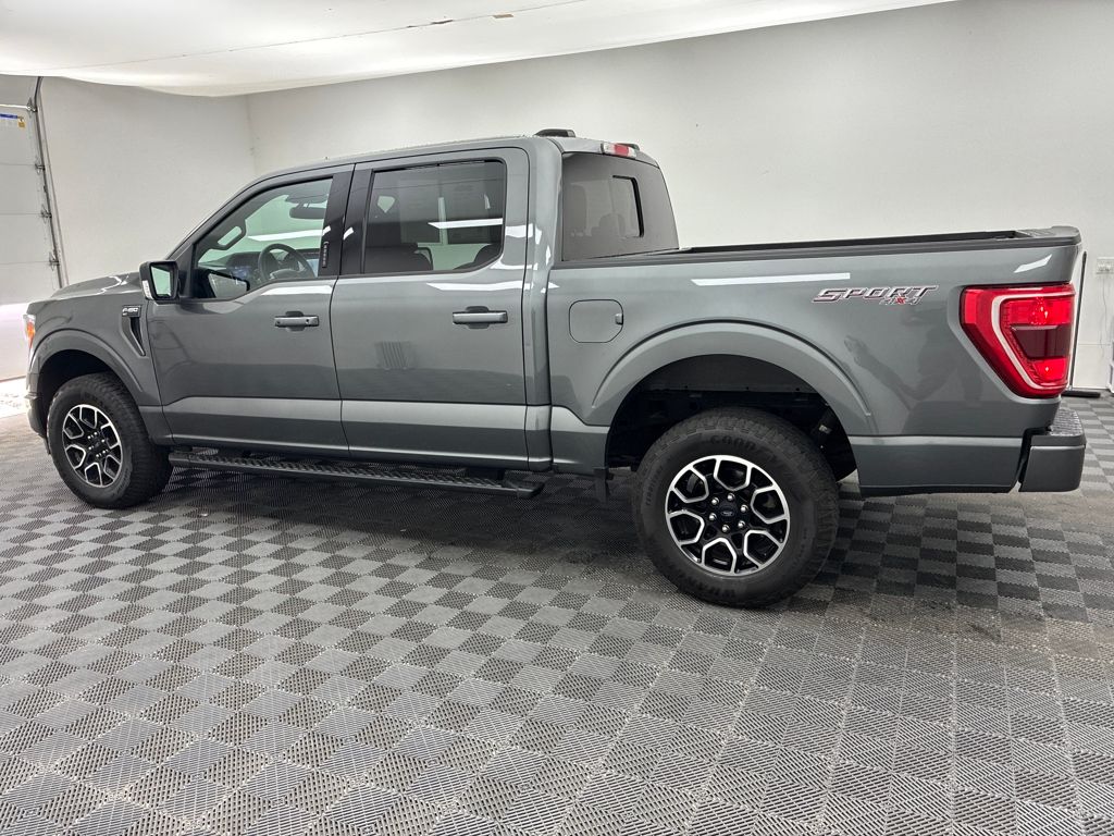 2023 Ford F-150 XLT photo 2
