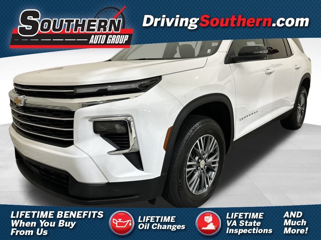 2025 Chevrolet Traverse LT's photo